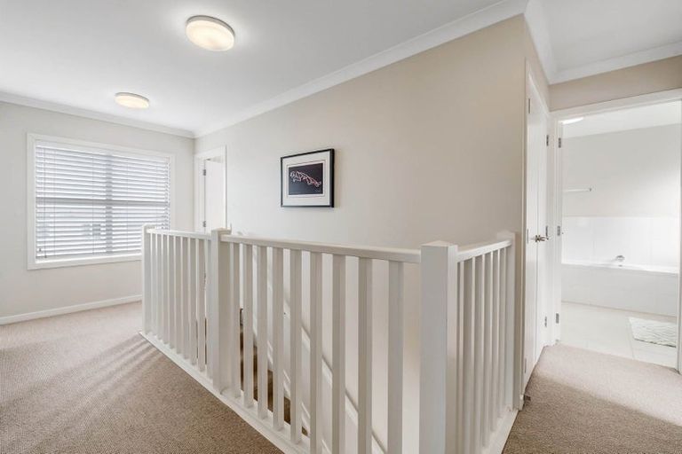 Photo of property in 61 Panorama Heights, Orewa, 0931