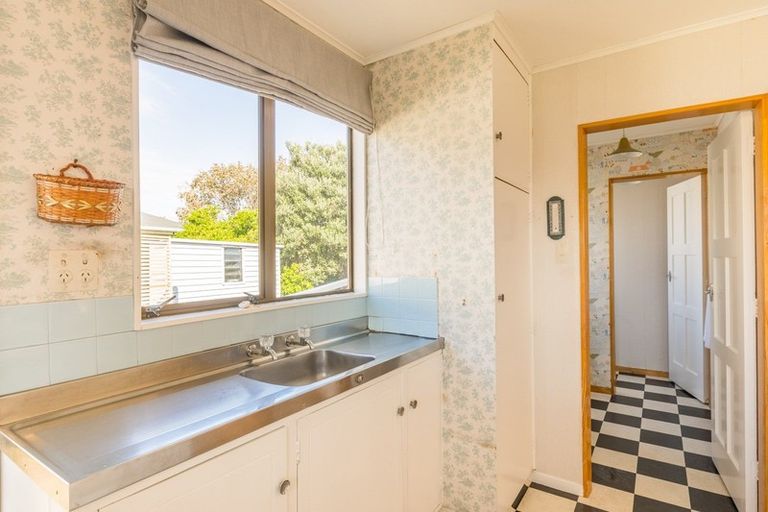 Photo of property in 27 Koromiko Street, Otaki Beach, Otaki, 5512