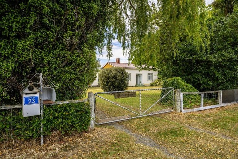 Photo of property in 23 Settlement Road, Waimate, 7979