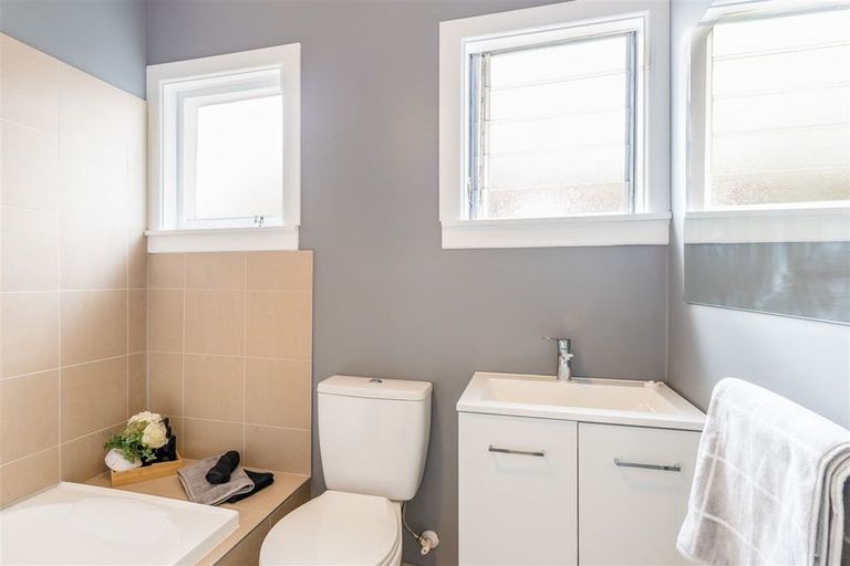 Photo of property in 129 Innes Road, St Albans, Christchurch, 8052