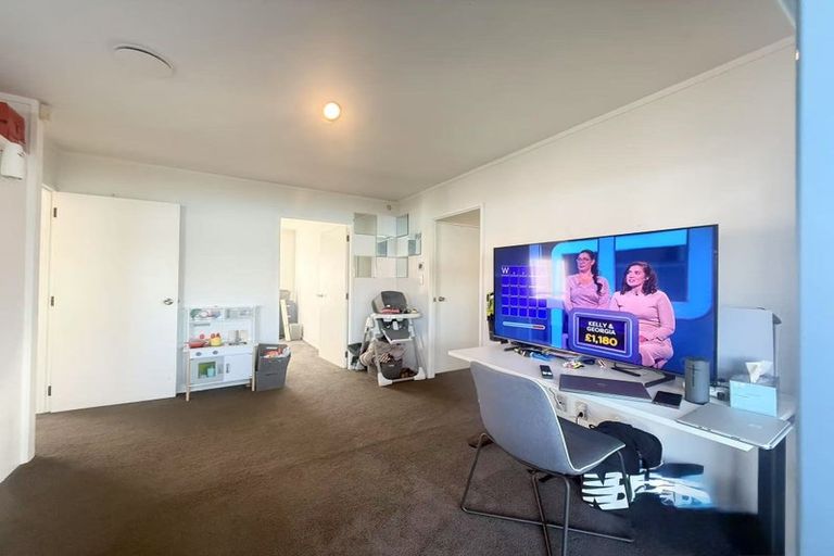 Photo of property in 1/203 Burswood Drive, Burswood, Auckland, 2013