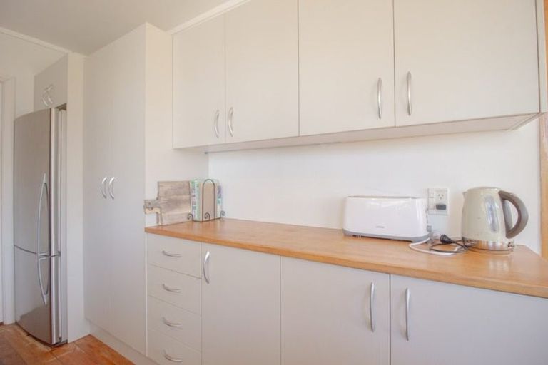 Photo of property in 11 Ramwall Place, Weymouth, Auckland, 2103