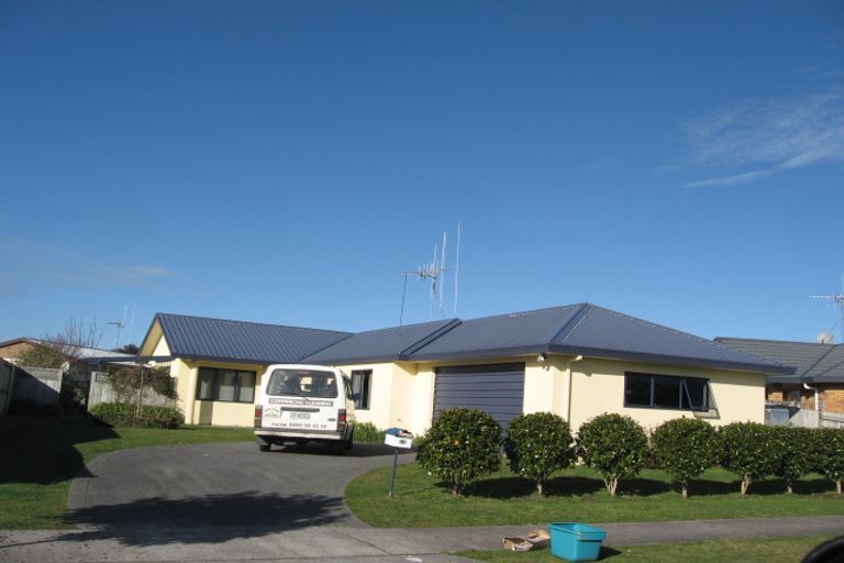 Photo of property in 14 Aldershot Place, Nawton, Hamilton, 3200