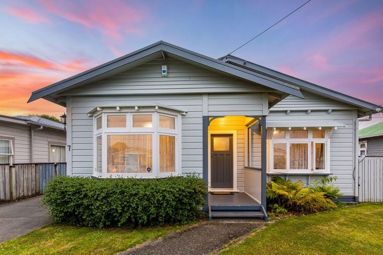 Photo of property in 7 North Street, Petone, Lower Hutt, 5012