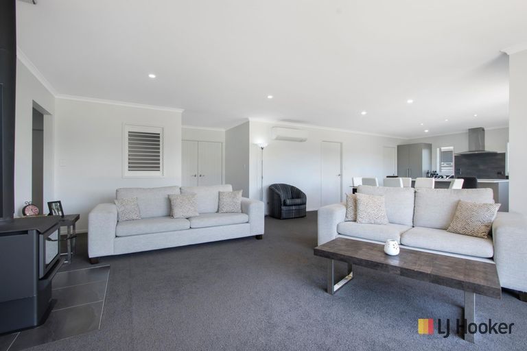 Photo of property in 38 Noble Johnston Drive, Katikati, 3129