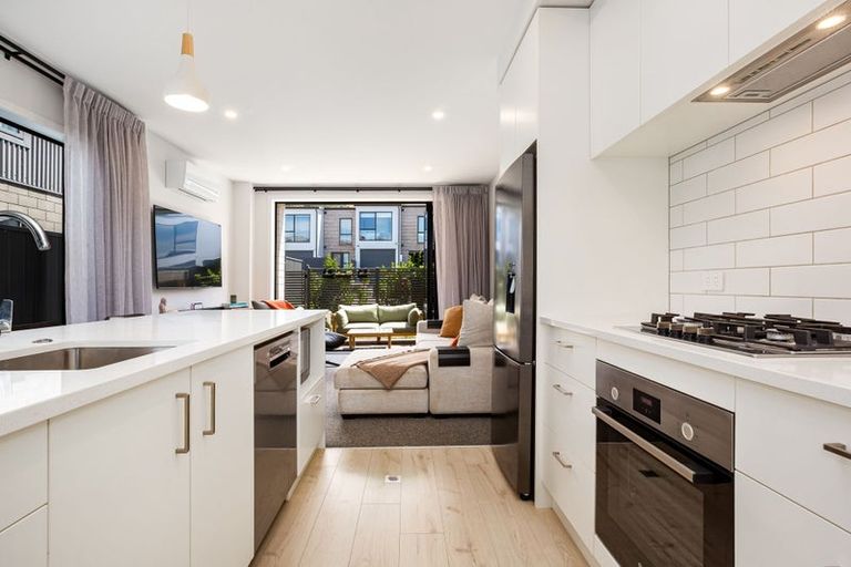 Photo of property in 11 Tokitoki Way, Kenepuru, Porirua, 5022