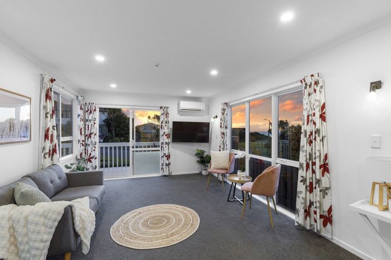 Photo of property in 8 Tikati View, Titahi Bay, Porirua, 5022