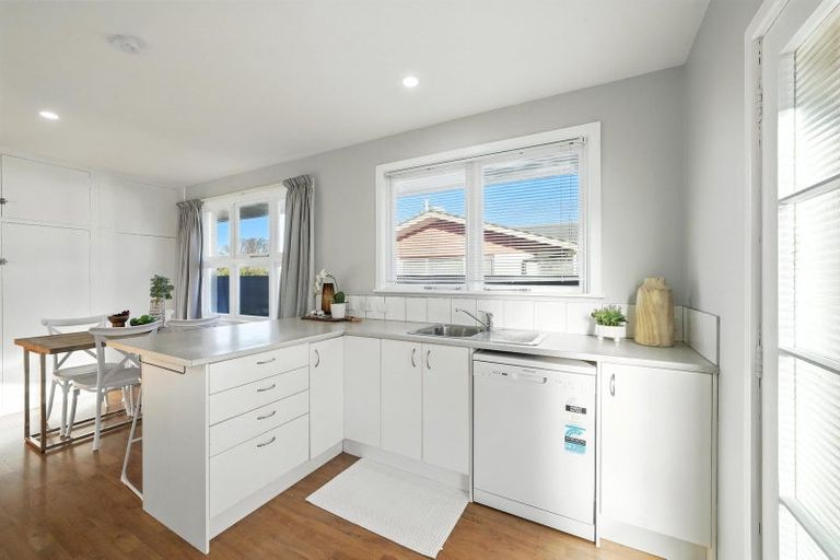 Photo of property in 9b Elizabeth Street, Rangiora, 7400