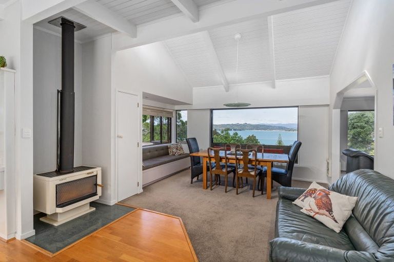 Photo of property in 3 Puriri Place, Whitianga, 3510