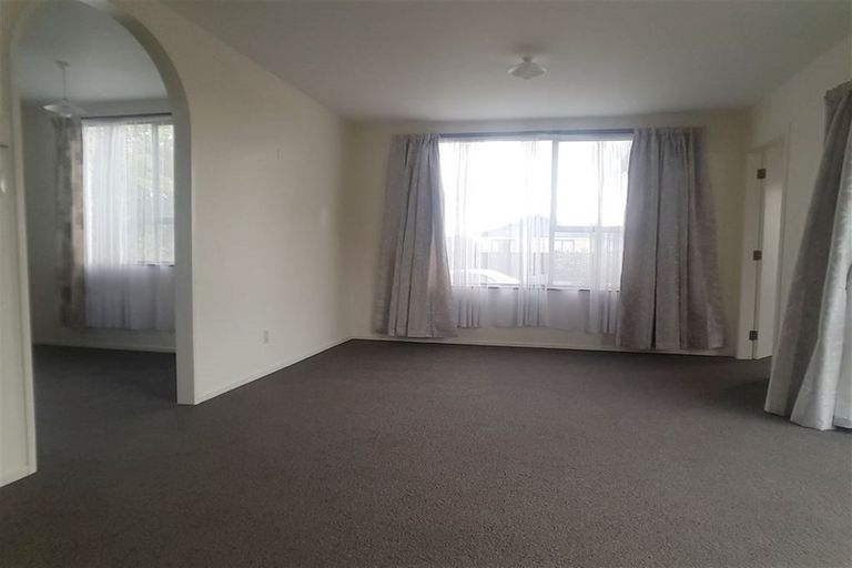 Photo of property in 1/108 Queenspark Drive, Parklands, Christchurch, 8083