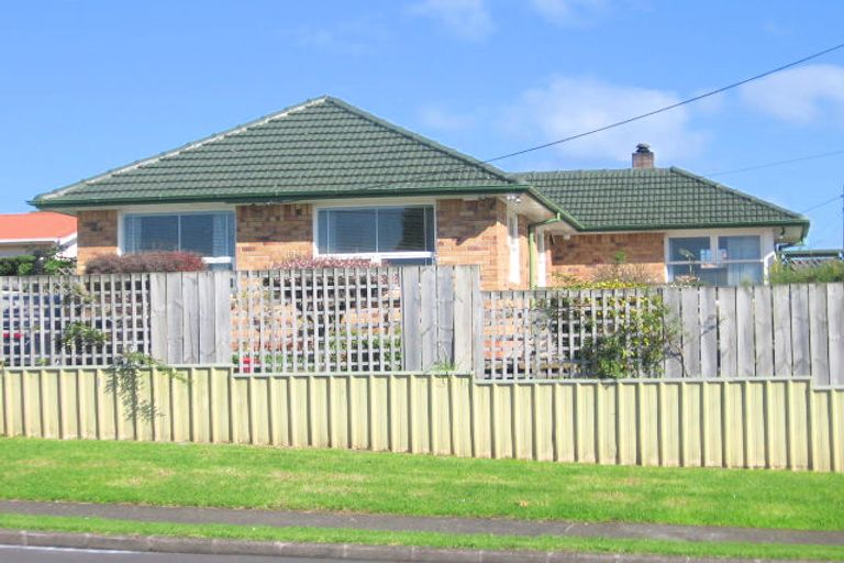 Photo of property in 4 Garelja Road, Henderson, Auckland, 0612