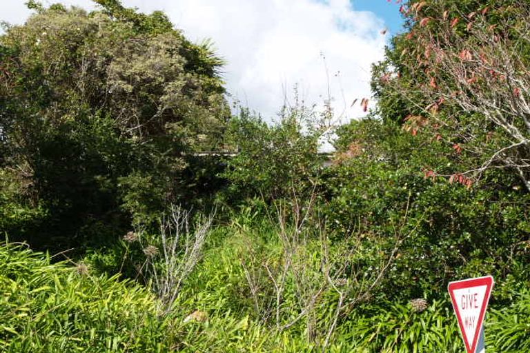 Photo of property in 21 Island View Terrace, Cockle Bay, Auckland, 2014