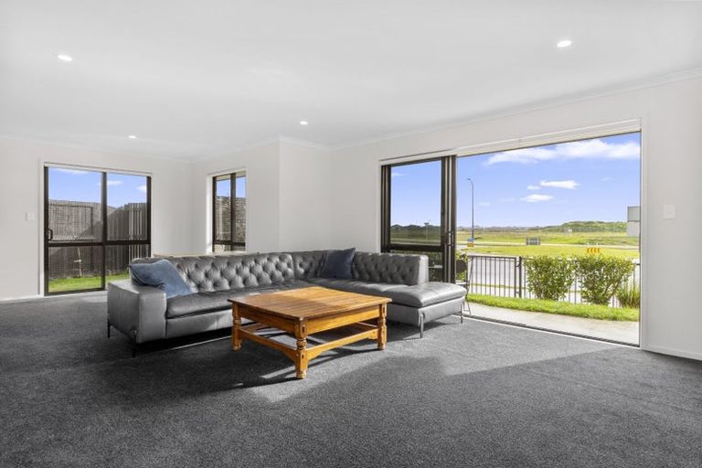 Photo of property in 5 Warlock Way, Papamoa, 3118