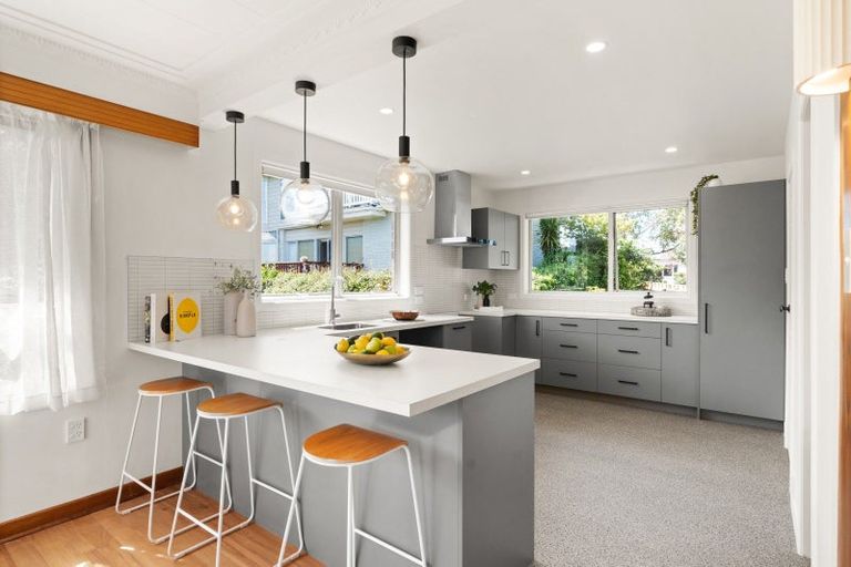 Photo of property in 50 Glendevon Place, Vauxhall, Dunedin, 9013