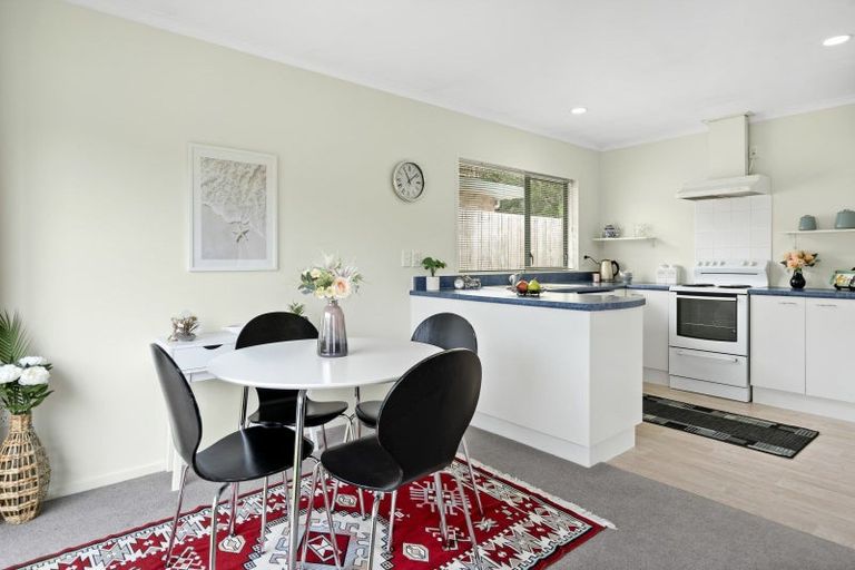 Photo of property in Redwood Village, 65/42 Main Road, Tawa, Wellington, 5028