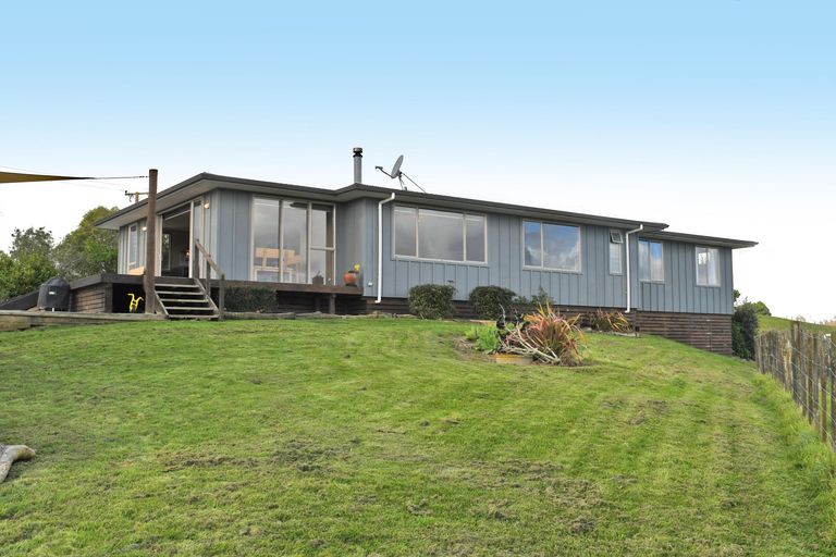 Photo of property in 301 Ranganui Road, Kaiwaka, 0573