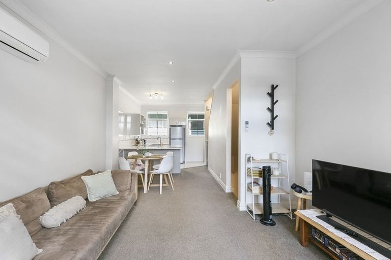 Photo of property in 42 Pipitea Street, Thorndon, Wellington, 6011