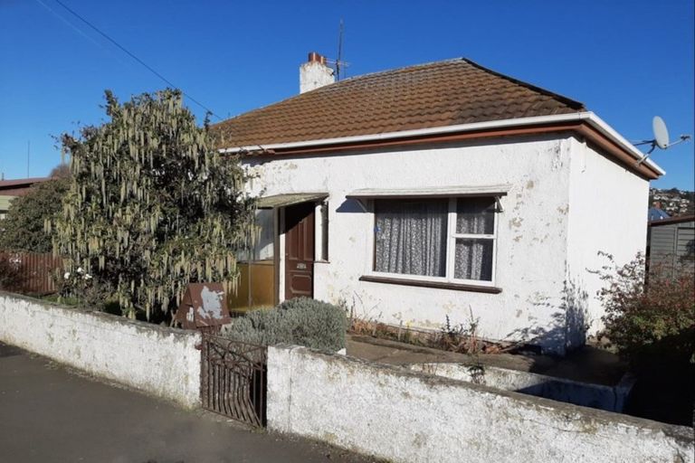 Photo of property in 17 Burns Street, South Dunedin, Dunedin, 9012