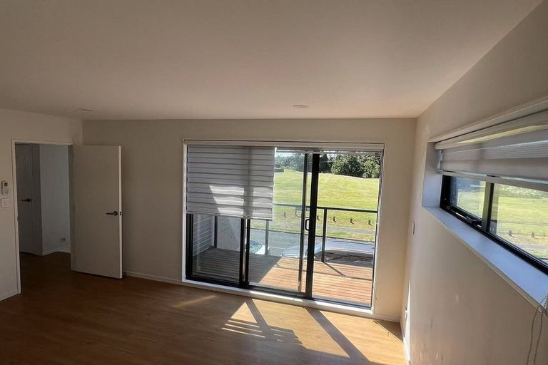 Photo of property in 28a Tiraumea Drive, Pakuranga, Auckland, 2010