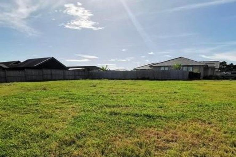 Photo of property in 6 Dame Nganeko Drive, Glenbrook, 2681