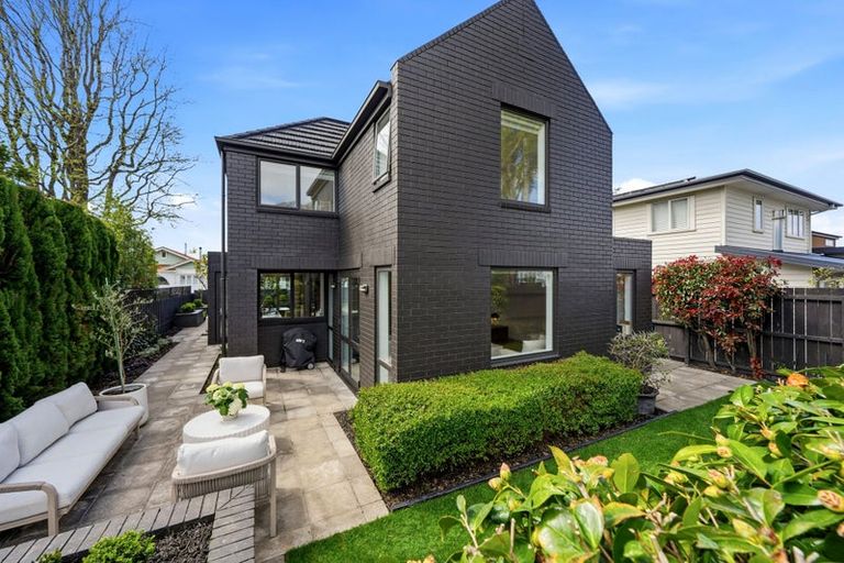 Photo of property in 3a Browns Road, St Albans, Christchurch, 8014