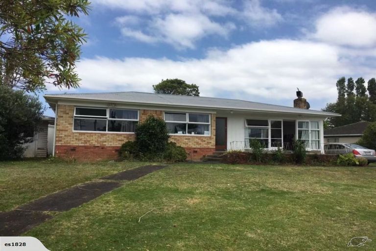 Photo of property in 2 Pandora Place, Pakuranga, Auckland, 2010