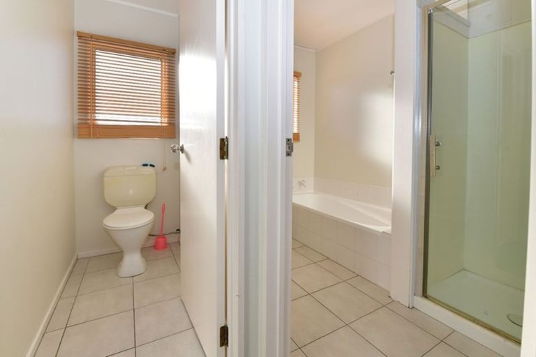 Photo of property in 36a Charlotte Street, Stanmore Bay, Whangaparaoa, 0932
