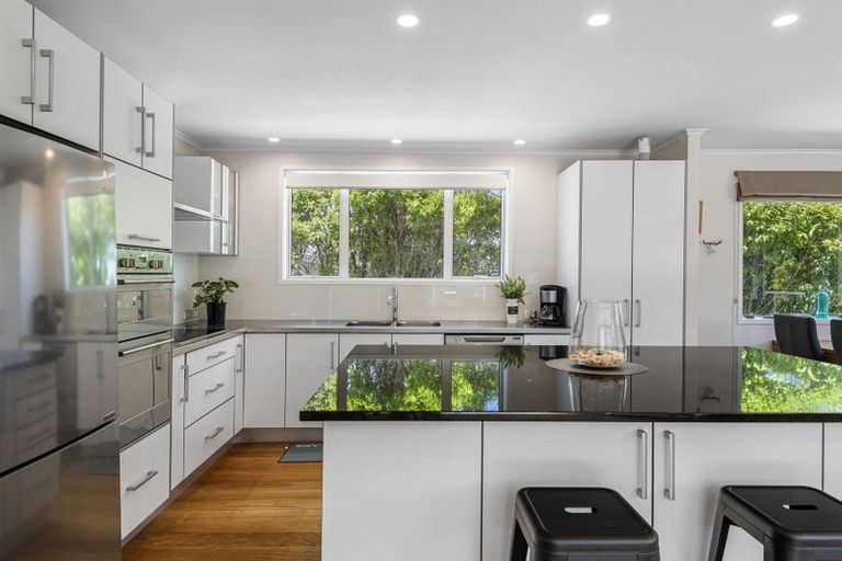 Photo of property in 21 Huka Road, Birkenhead, Auckland, 0626