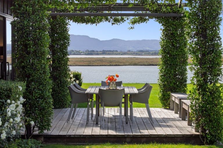 Photo of property in 41a Pahoia Beach Road, Whakamarama, Tauranga, 3172