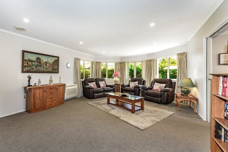 Photo of property in 5 Patricia Place, Harewood, Christchurch, 8051