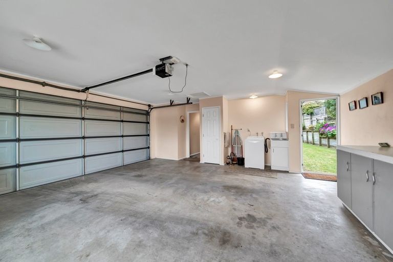 Photo of property in 2/197 Mangorei Road, Merrilands, New Plymouth, 4312