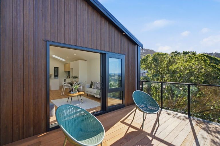 Photo of property in 27 Westhaven Drive, Tawa, Wellington, 5028
