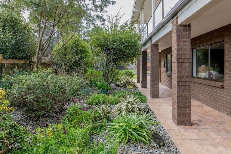 Photo of property in 36 Eruini Street, Waikanae Beach, Waikanae, 5036