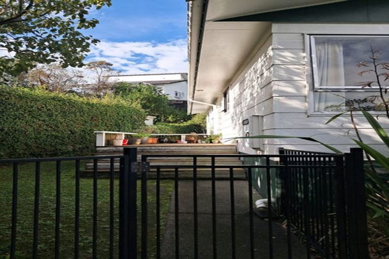 Photo of property in 1/84 Stredwick Drive, Torbay, Auckland, 0630