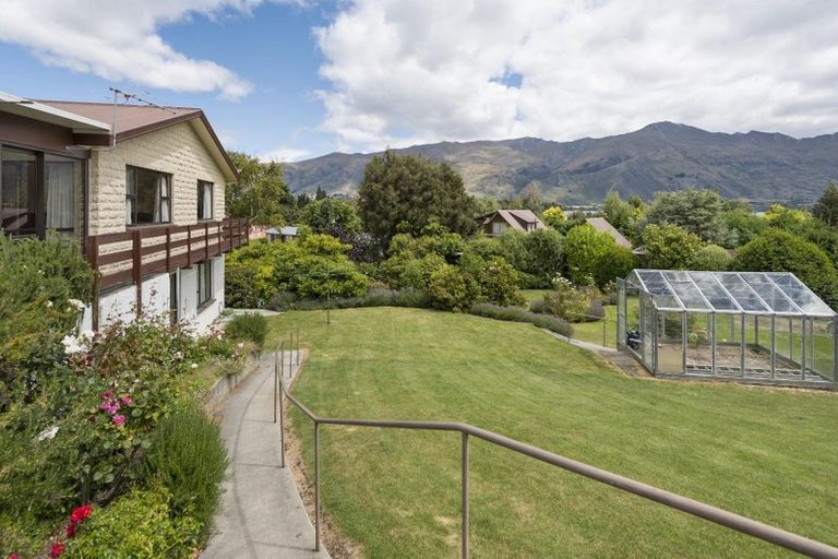 Photo of property in 47 Hunter Crescent, Wanaka, 9305