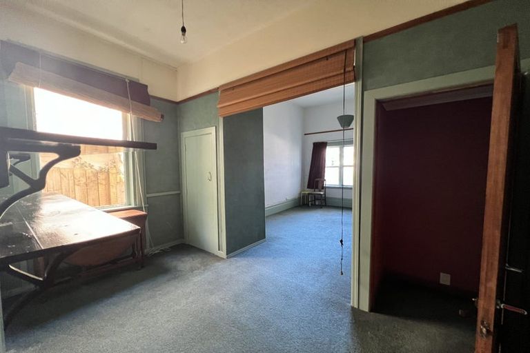 Photo of property in 105 Tasman Street, Mount Cook, Wellington, 6021