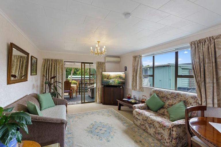 Photo of property in 5a Rutherford Drive, Waikanae Beach, Waikanae, 5036