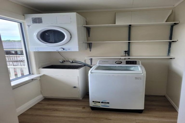 Photo of property in 15 Sackville Street, Fitzroy, New Plymouth, 4312