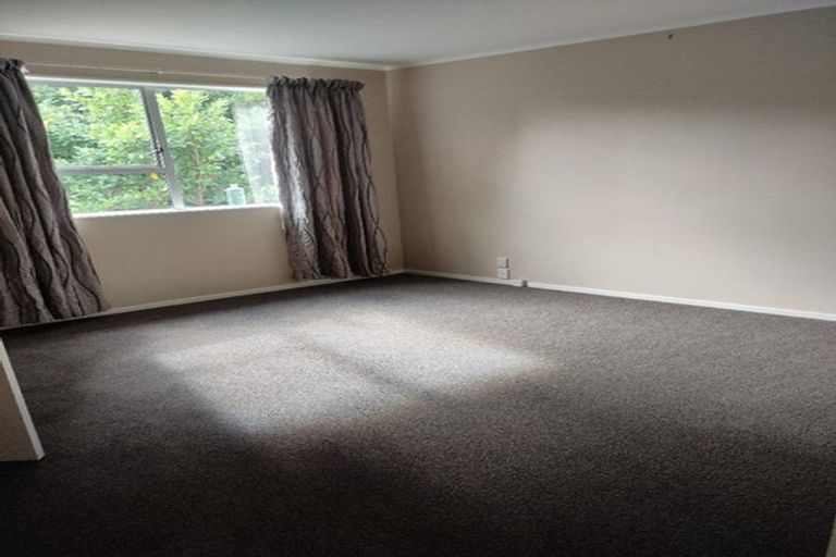 Photo of property in 18 Stonefield Place, Johnsonville, Wellington, 6037