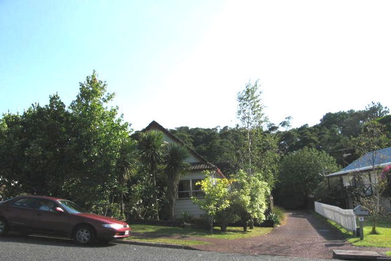 Photo of property in 2/83 John Downs Drive, Browns Bay, Auckland, 0630