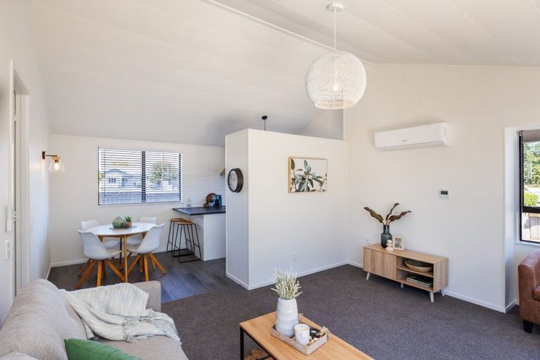 Photo of property in 2/685 Pioneer Highway, Highbury, Palmerston North, 4412