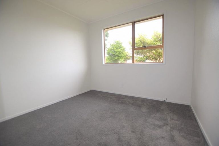 Photo of property in 5a Sena Place, Clover Park, Auckland, 2019
