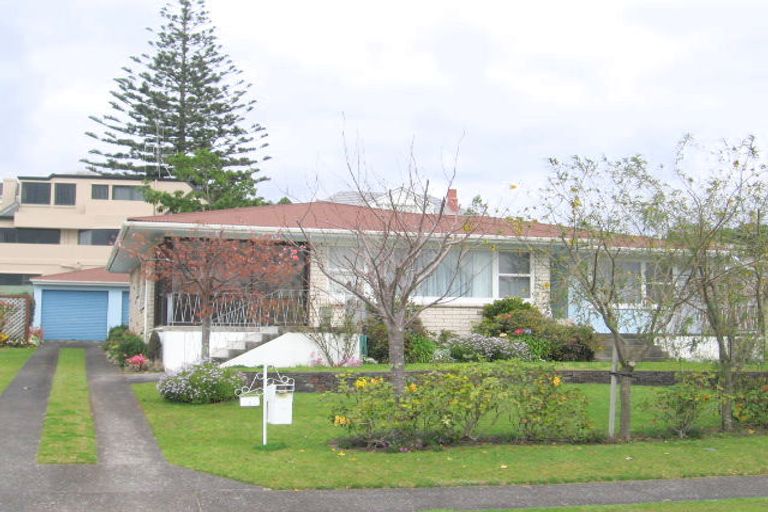 Photo of property in 2 Carol Place, Otumoetai, Tauranga, 3110