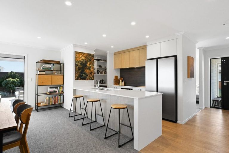 Photo of property in 18a Rose Leigh Drive, Cambridge, 3434