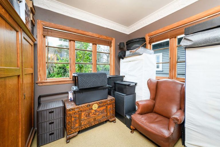 Photo of property in 497 Featherston Street, Roslyn, Palmerston North, 4414