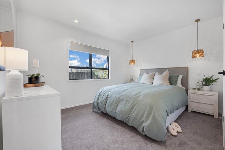 Photo of property in 38 Childers Road, Ranui, Auckland, 0612