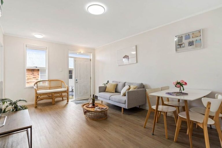 Photo of property in 3/2 Browns Road, Manurewa, Auckland, 2102