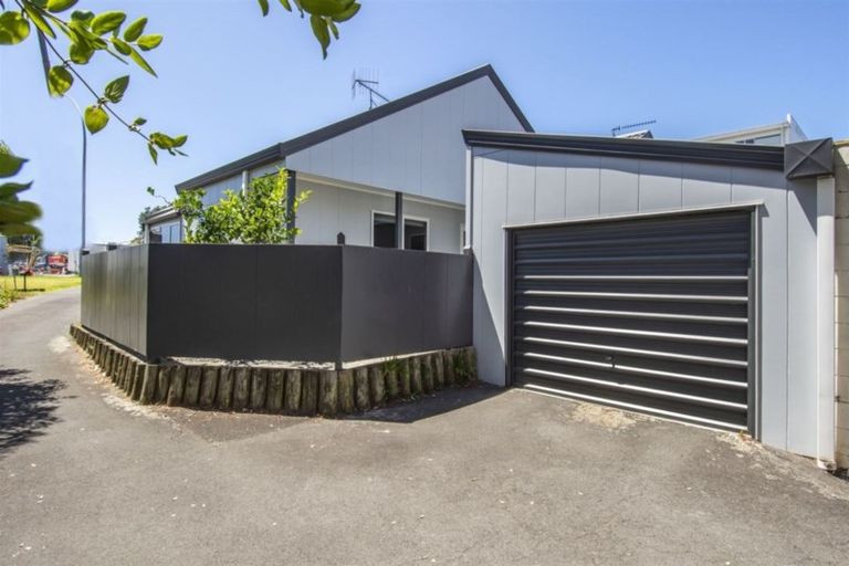 Photo of property in 72a Fourth Avenue, Tauranga, 3110