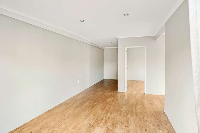 Photo of property in 20 Beaumaris Way, Conifer Grove, Takanini, 2112