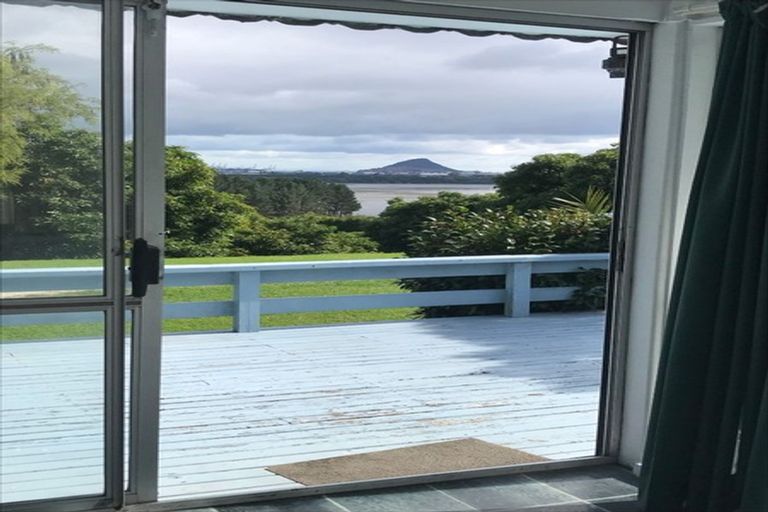 Photo of property in 1a Ngapeke Road, Welcome Bay, Tauranga, 3175